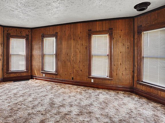 5th image of 361 W Allegan St