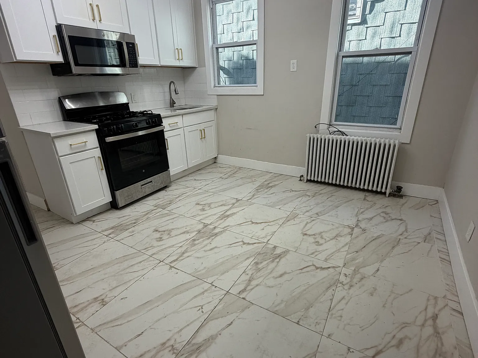 275 Liberty Ave — Photo 2