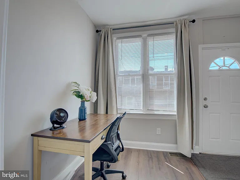 2621 E Oliver St — Photo 26