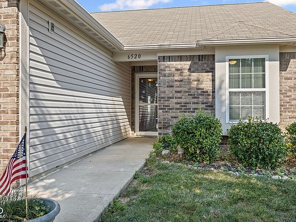 4th image of 6520 Emerald Ridge Ct