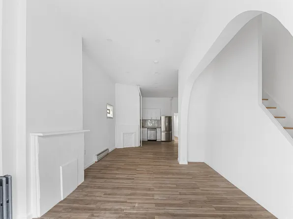 246 Clerk Street image 3 of 27