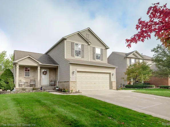10149 E Avondale Cir, Ypsilanti, MI 48198