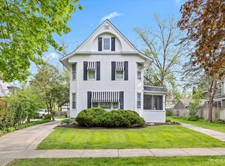 1111 Garfield Ave, Aurora, IL 60506