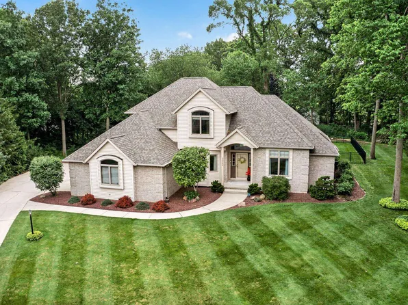 20260 Fieldstone Crossing Dr, Goshen, IN 46528