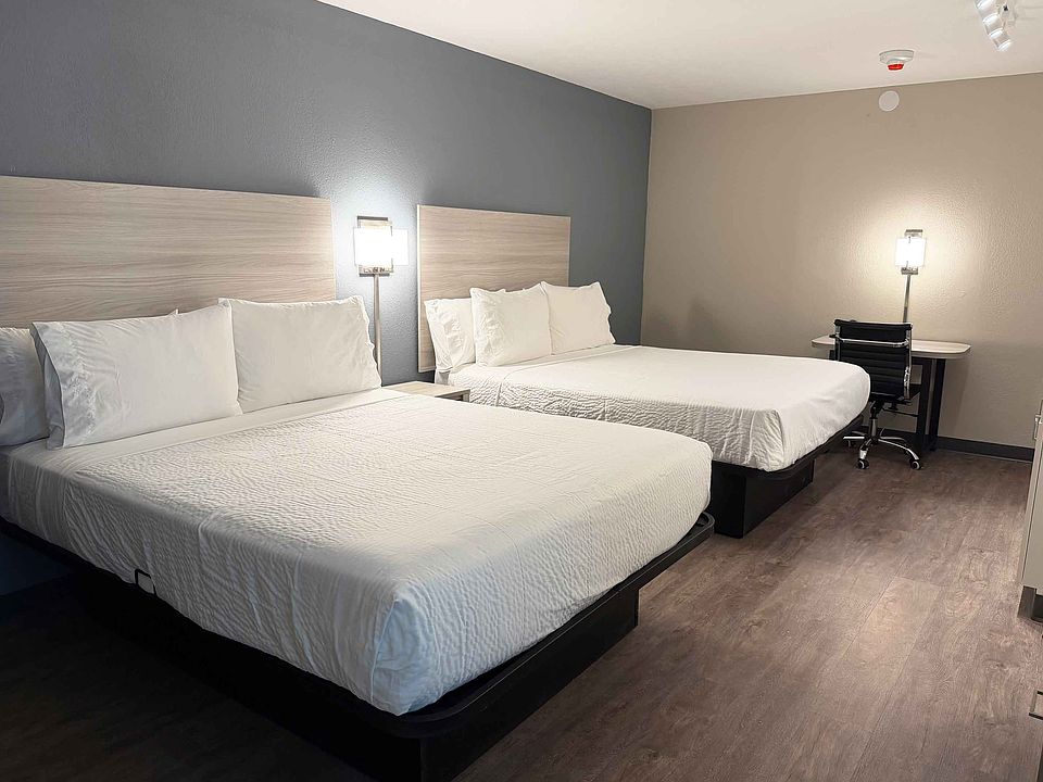 Studio Suite - 2 Full Beds