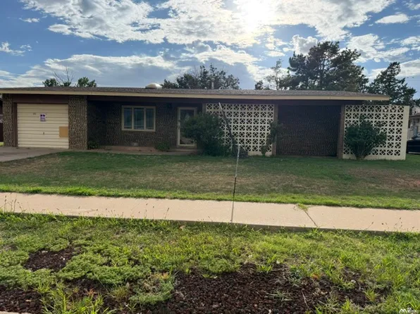 1212 W Yucca Ave, Clovis, NM 88101