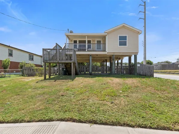 2001 67th St, Galveston, TX 77551