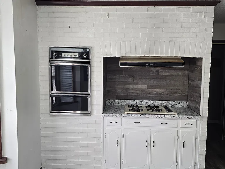 401 Pecan St — Photo 7