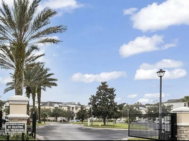 Key Lime Dr — Photo 24