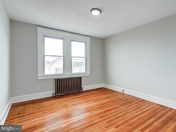 4th image of 4264 Neilson St