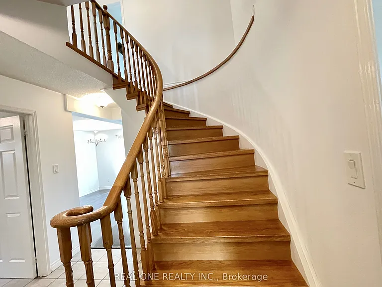19 Blair Cres — Photo 26