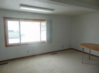 814 6th Ave E, Williston, ND 58801