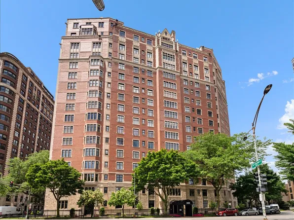 3800 N Lake Shore Dr #9C, Chicago, IL 60613