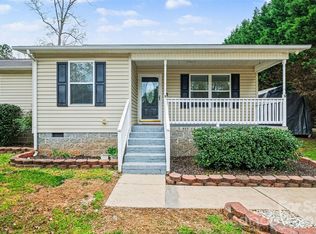 2519 Saluda Dr, Gastonia, NC 28054