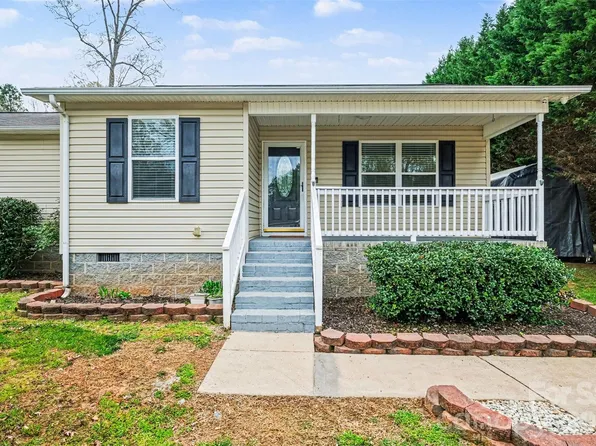 2519 Saluda Dr, Gastonia, NC 28054