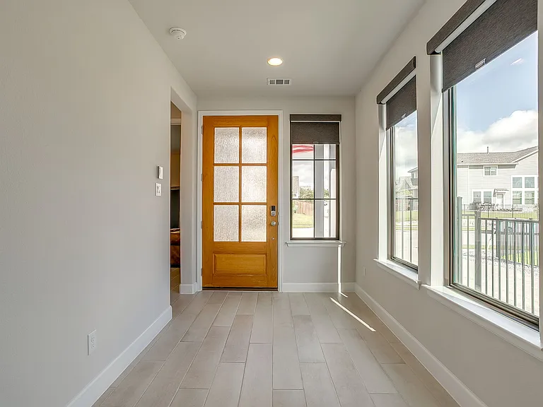 2113 Domingo Dr — Photo 6
