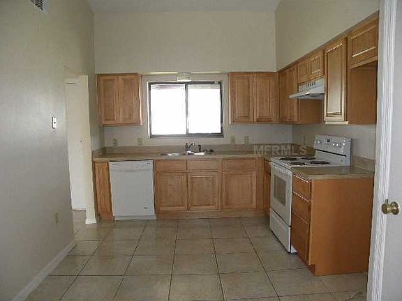 3rd image of 2402 Woodbrook Ct