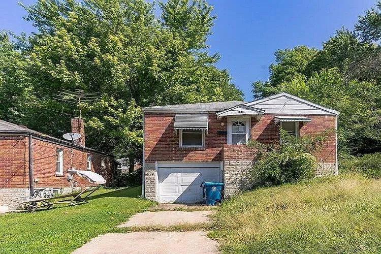 7043 Idlewild Ave photo 1