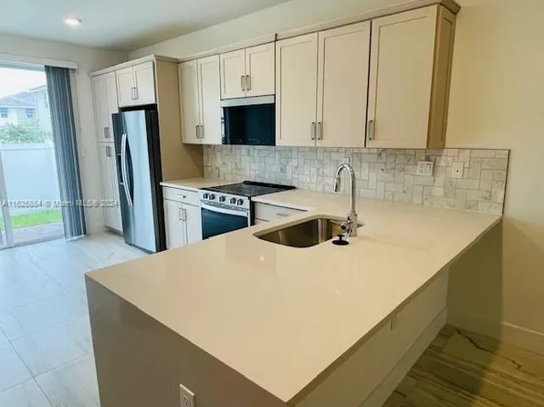 164 SW 171st Ln, Hollywood, FL 33027