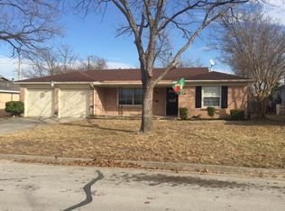 617 Ala Dr, White Settlement, TX 76108