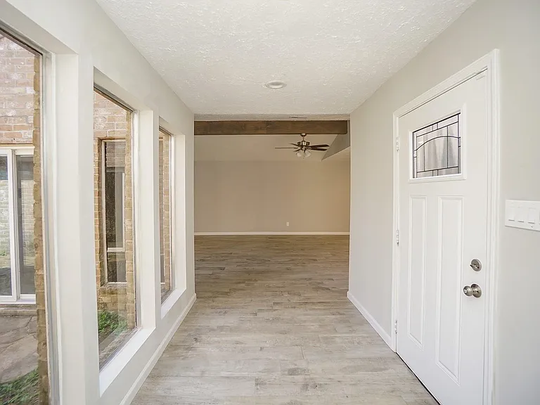22418 Goldstone Dr — Photo 4