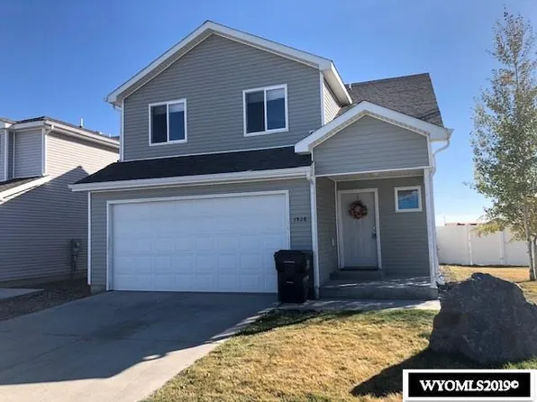 1528 Red Tail Dr, Rock Springs, WY 82901