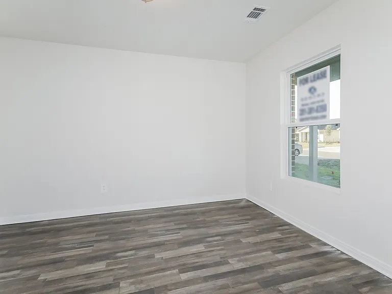 15763 Del Norte Dr — Photo 12