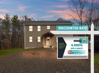 101 Goodrich Rd, Hebron, ME 04238