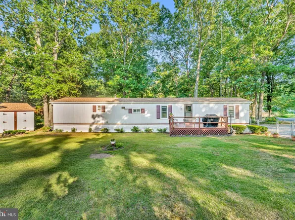 7701 Raymond Dr, Millville, NJ 08332