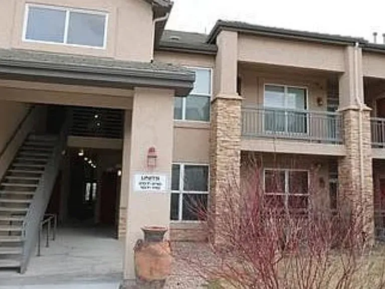 555 Cougar Bluff Point #207 — Photo 1