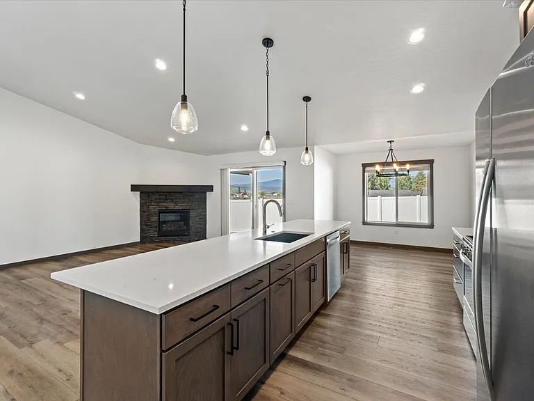 316 W Grange Ave — Photo 9