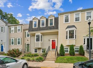 2374 Branleigh Park Ct, Reston, VA 20191