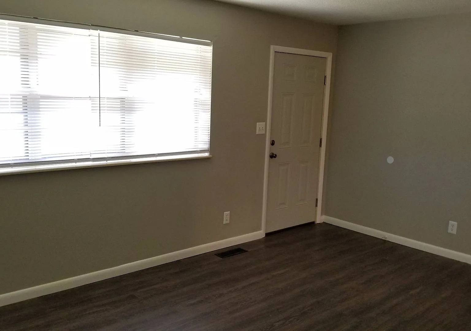 Recently Renovated, Clean with Fenced Yard — Photo 4
