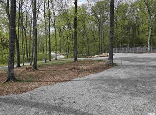 20 Shawnee Bluff Ln, Marion, IL 62959