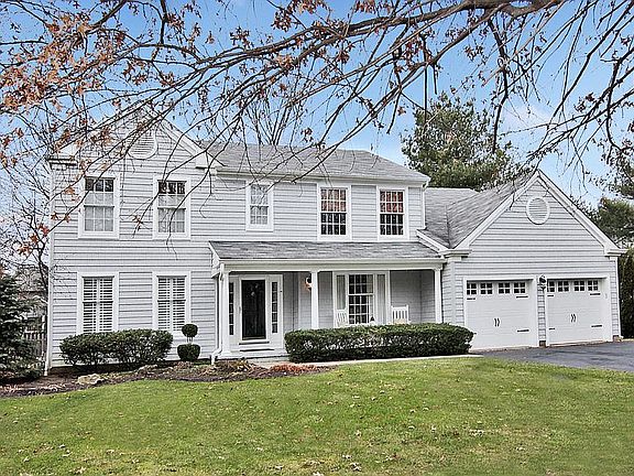 2nd image of 4 Denise Ct