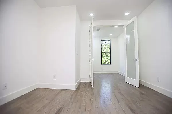 Rented by Green Leaf Management, LLC | media 17