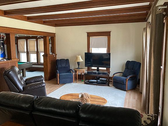 3rd image of 645 W South Park Ave