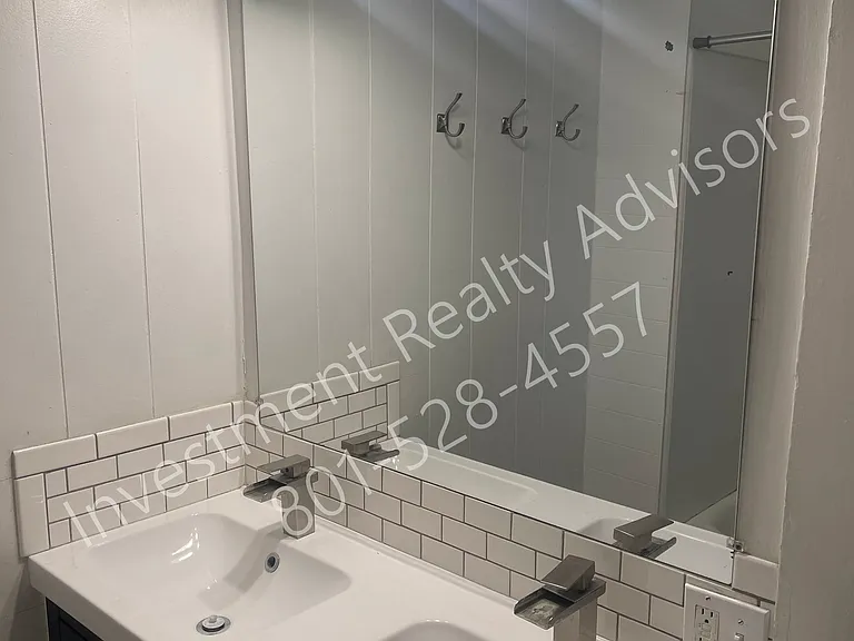 386 N 500 E — Photo 10