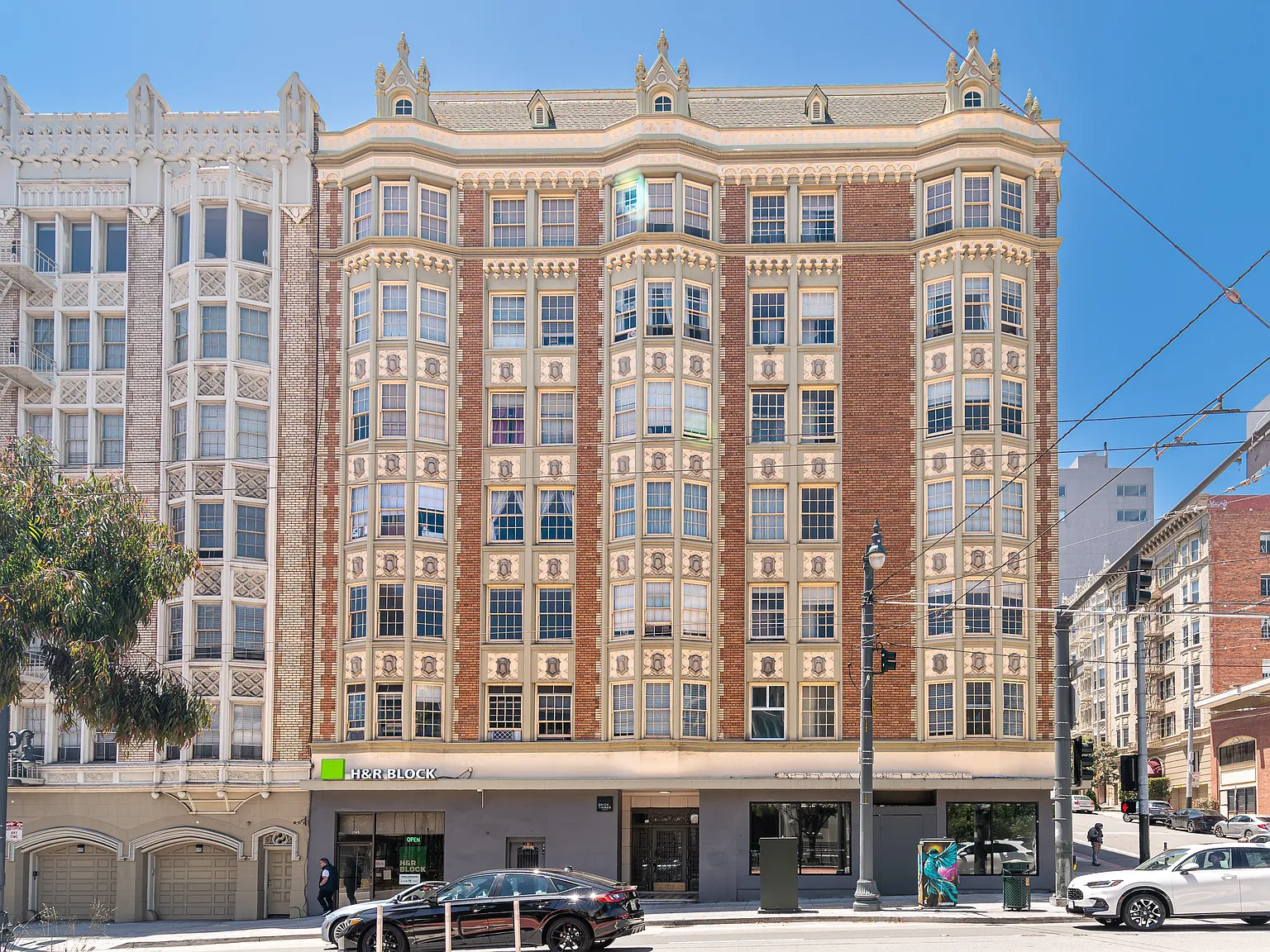 1755 Van Ness Avenue — Photo 2