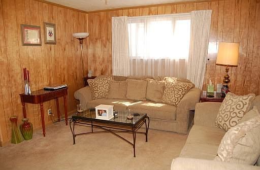4th image of 418 Wayne Ave