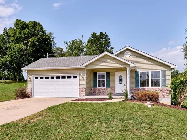 281 West Ave, Winfield, MO 63389