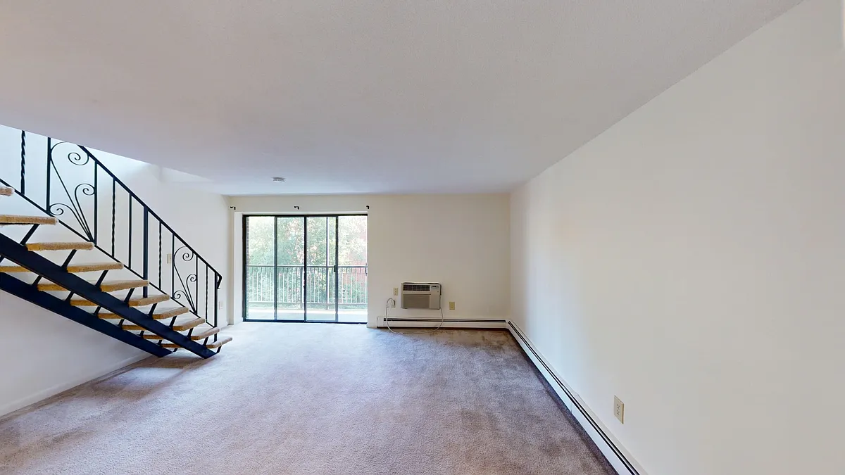 Building Photo - 21 Highland Ave #4