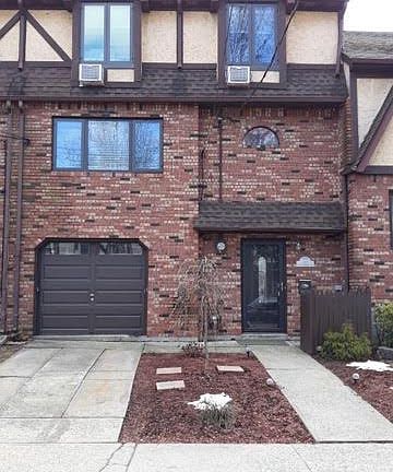 2nd image of 412 N Railroad Ave
