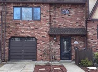 412 N Railroad Ave, Staten Island, NY 10304