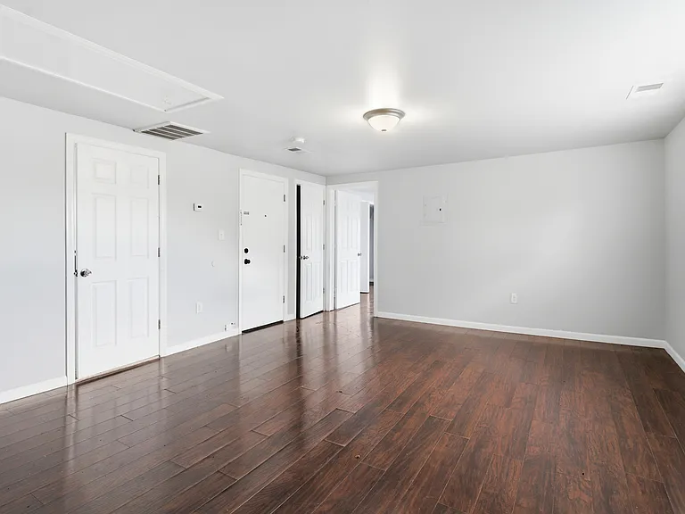 59-61 Farley Ave #3 — Photo 4