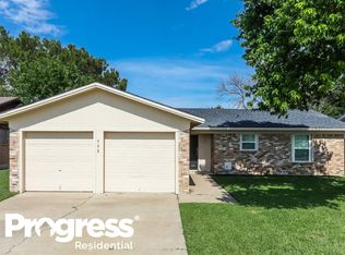 732 Bridle Ave, White Settlement, TX 76108