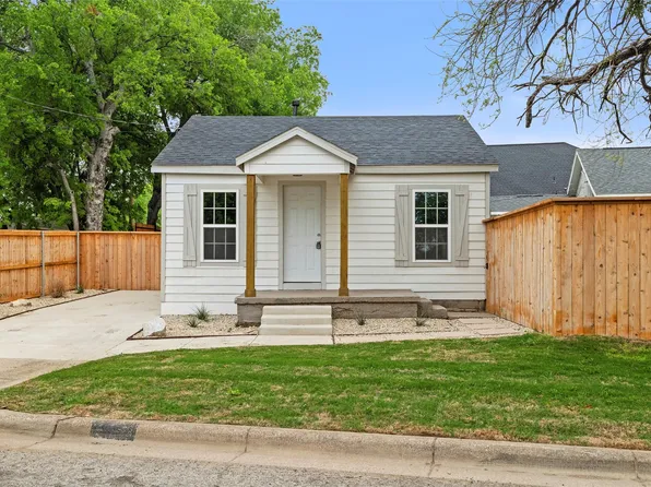 204 NW 29th St, Fort Worth, TX 76106