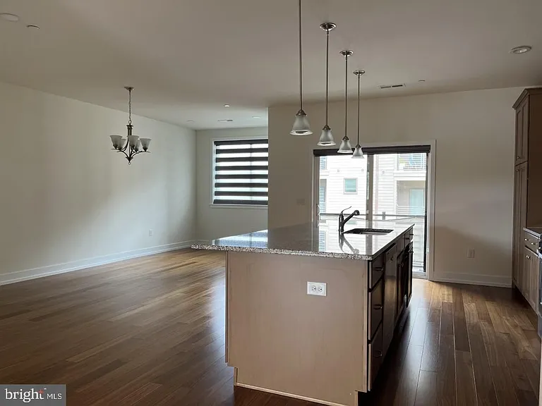 916 Lakeview Ct #36 — Photo 8