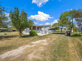 8489 Elmendorf Lavernia, Elmendorf, TX 78112