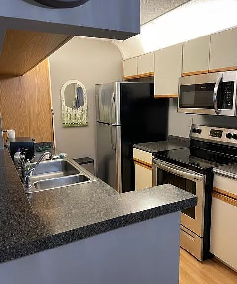 2502 SE Anchorage Cv #E-1 — Photo 62